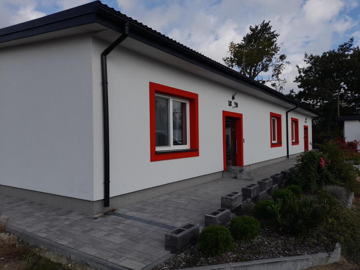 Czerwony Szafir Grodzisk Hostel Grodzisk Mazowiecki Bagian luar foto